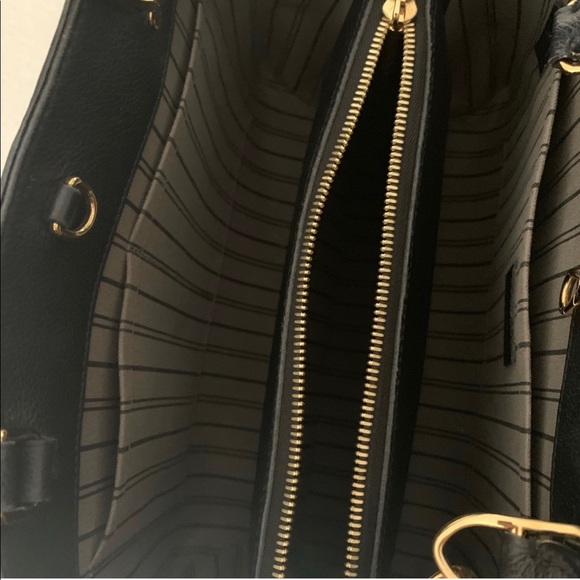 Louis Vuitton Montaigne Empreinte Leather MM, Noir - Picture 3 of 8